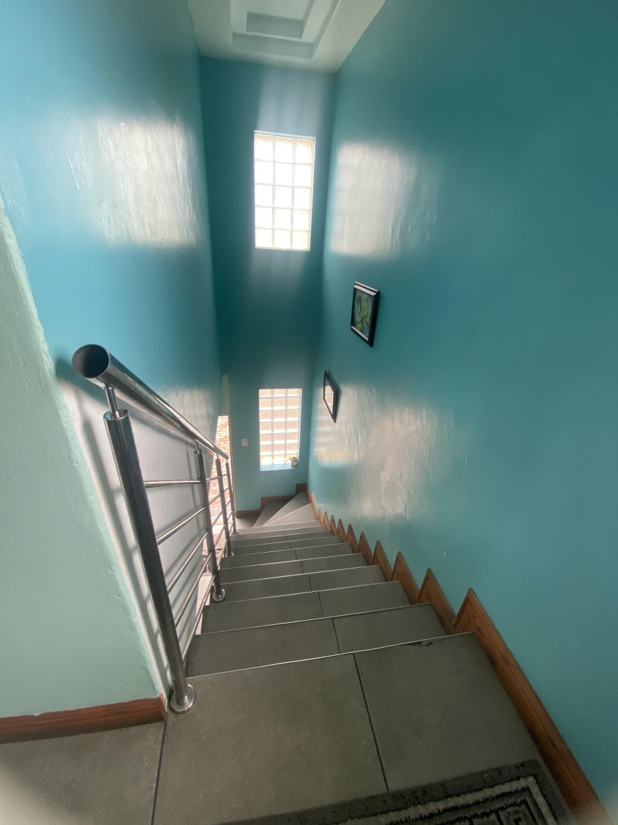 6 Bedroom Property for Sale in Mount Pleasant Western Cape